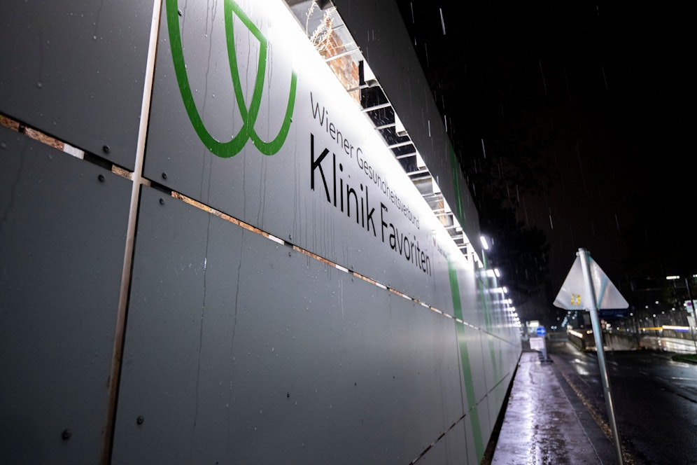 Mitarbeiter der Klinik Favoriten haben am Samstag eine Gefährdungsanzeige verfasst. Die Lage in den Wiener Spitälern ist dramatisch.