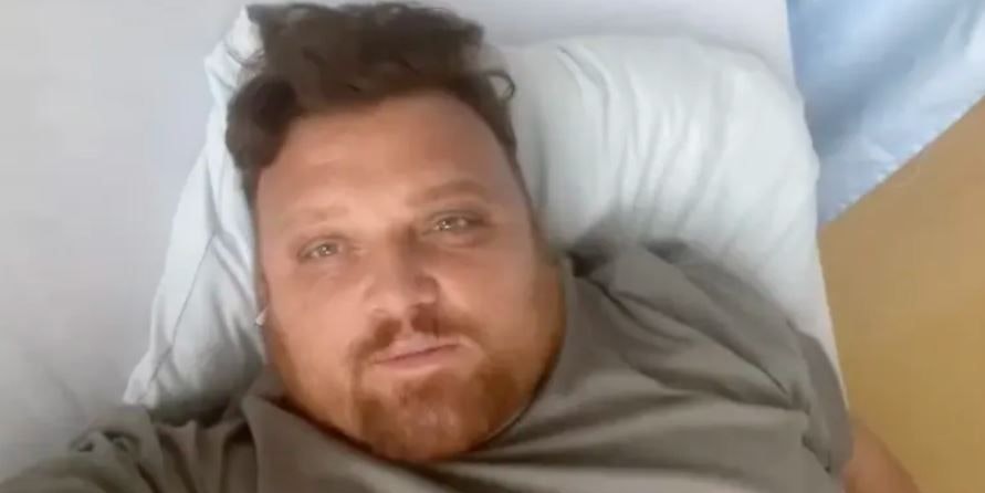 Menowin meldet sich aus dem Krankenhaus.