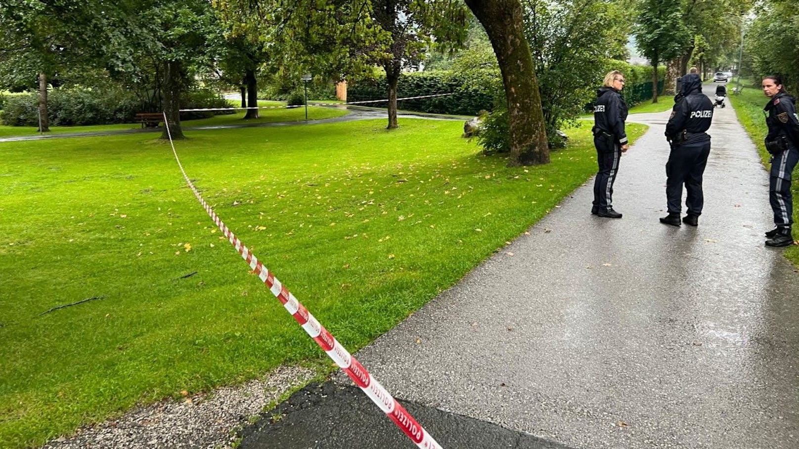 Am Sonntag (28.08.2022) fanden Einsatzkräfte in der Kitzbüheler Ache die Leiche eines Sechsjährigen.