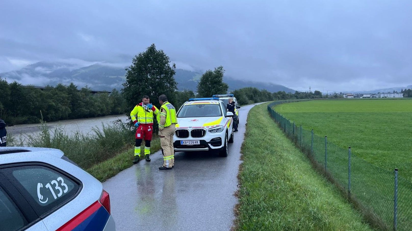 Am Sonntag (28.08.2022) fanden Einsatzkräfte in der Kitzbüheler Ache die Leiche eines Sechsjährigen.