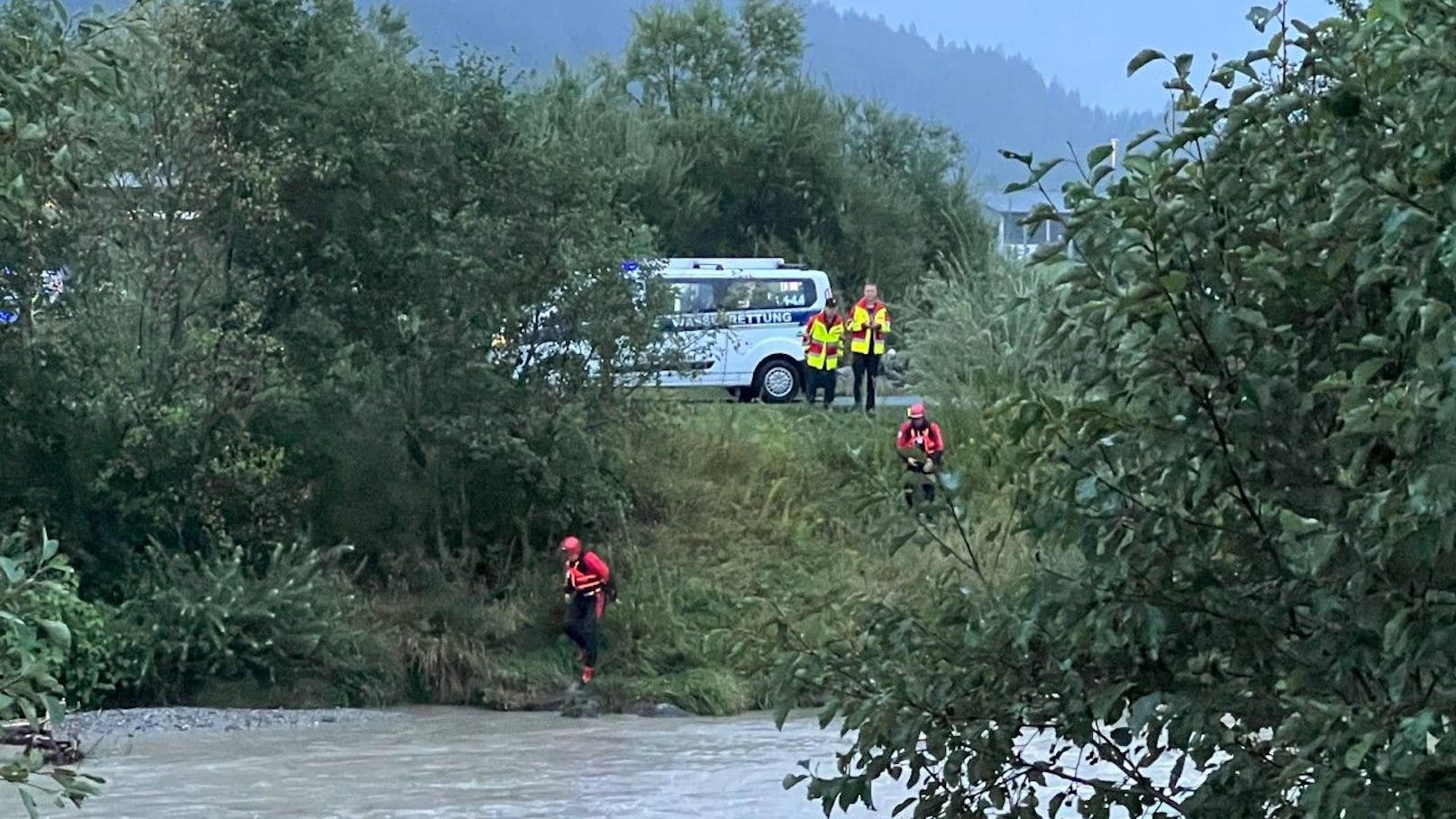 Am Sonntag (28.08.2022) fanden Einsatzkräfte in der Kitzbüheler Ache die Leiche eines Sechsjährigen.