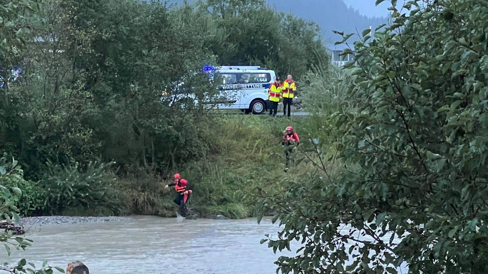 Am Sonntag (28.08.2022) fanden Einsatzkräfte in der Kitzbüheler Ache die Leiche eines Sechsjährigen.