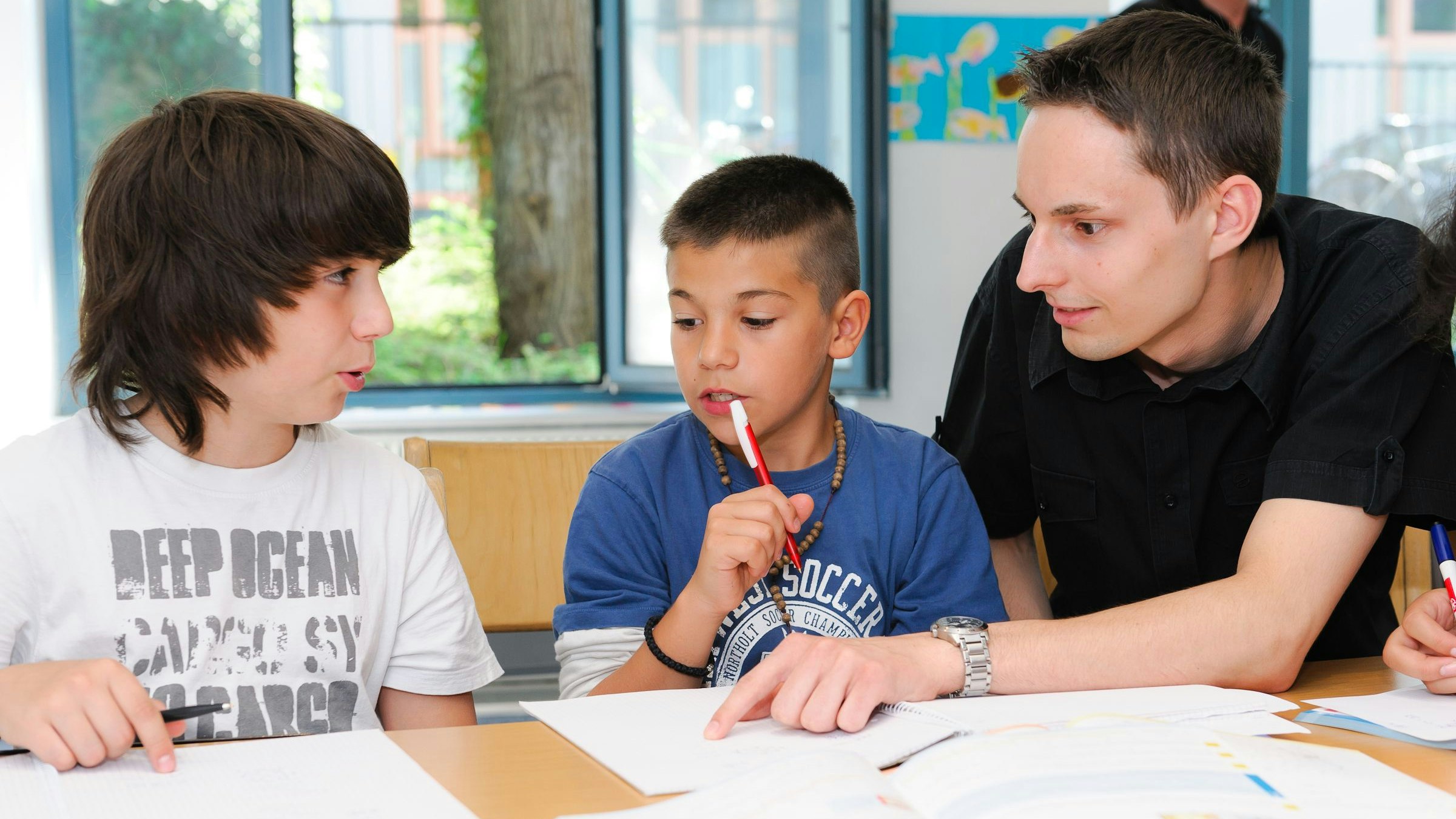 Die Initiative „Lernen macht Schule“ sorgt seit 2010 für soziales Miteinander, Chancengleichheit und bietet jungen Menschen aussichtsreiche Zukunftsperspektiven.