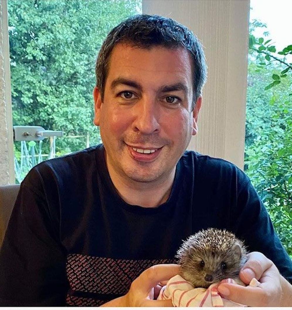 Günther Sidl mit dem Igel