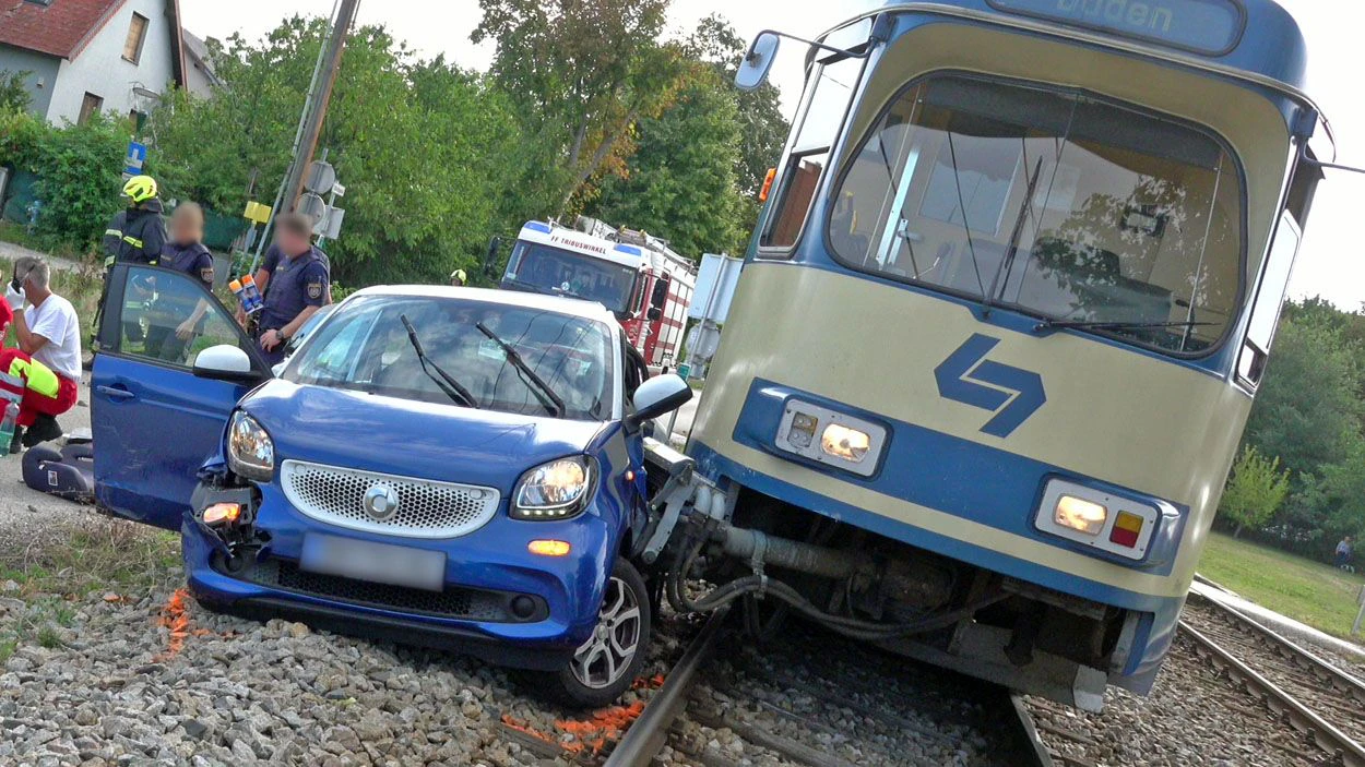 Bilder vom Einsatz der Feuerwehr.
