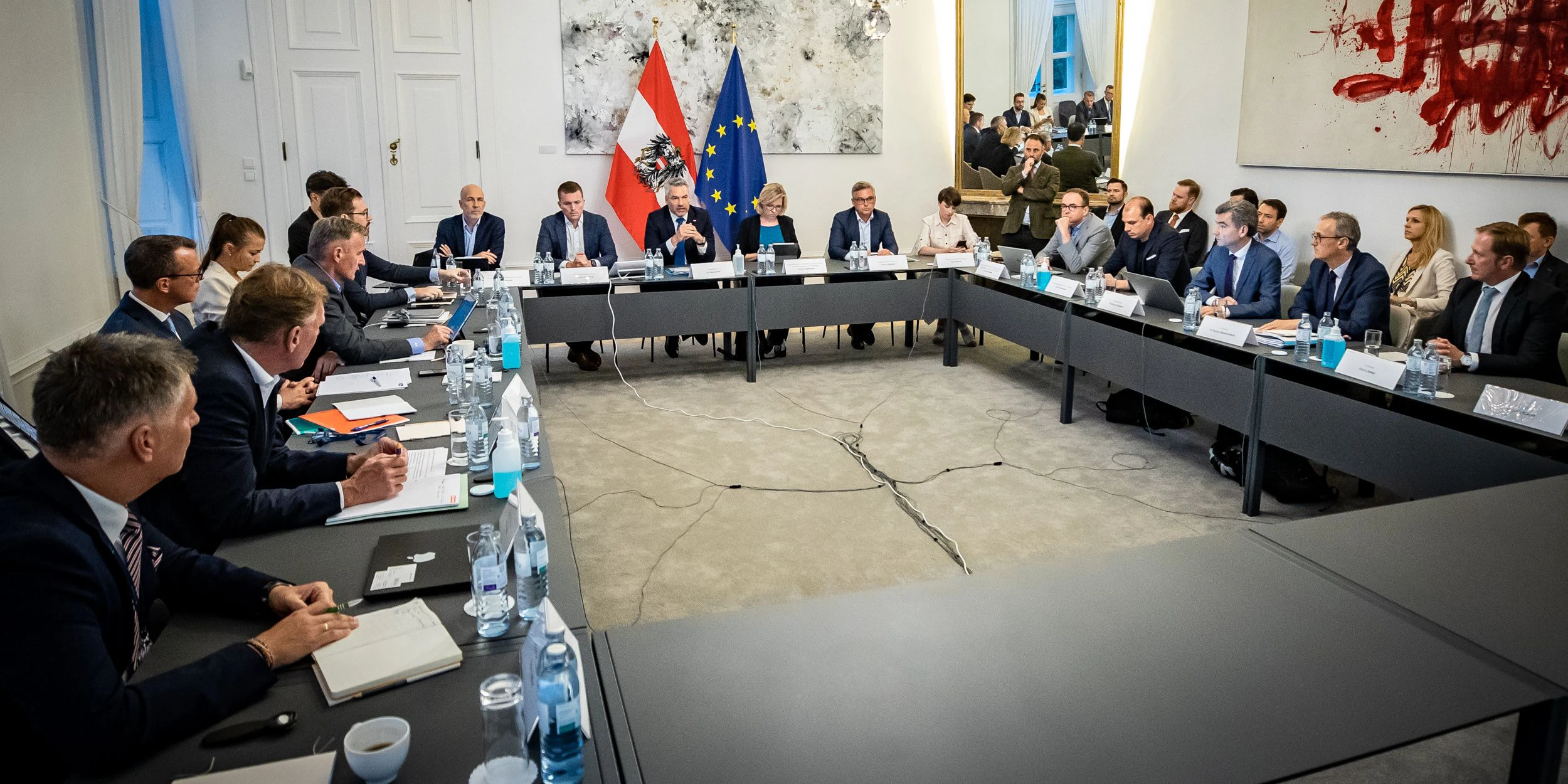 Das Finanzloch bei der Wien Energie ist noch größer als bisher bekannt. Deswegen wurde ein Krisentreffen einberufen.