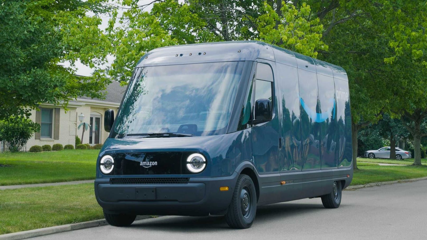 Rivian EDV (Electric Delivery Van) liefert in den USA bereits Pakete von Amazon aus.