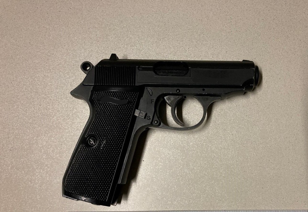 Mit dieser Schreckschusspistole bedrohte der 