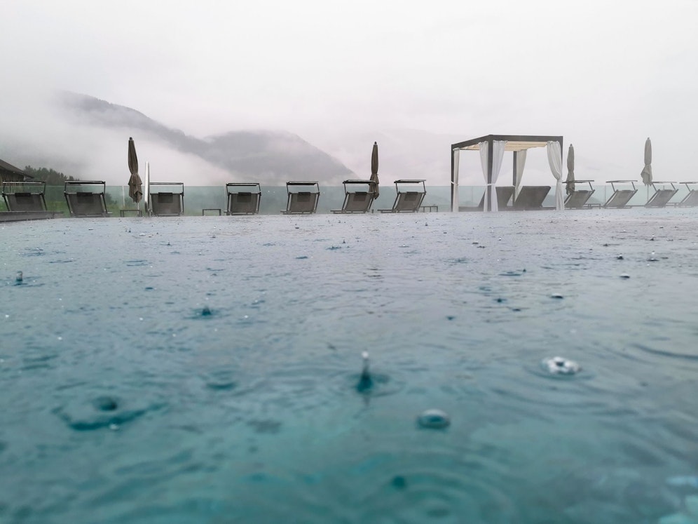 Das Regenwetter verzieht sich langsam und die Sonne lockt bald wieder ins Freibad.