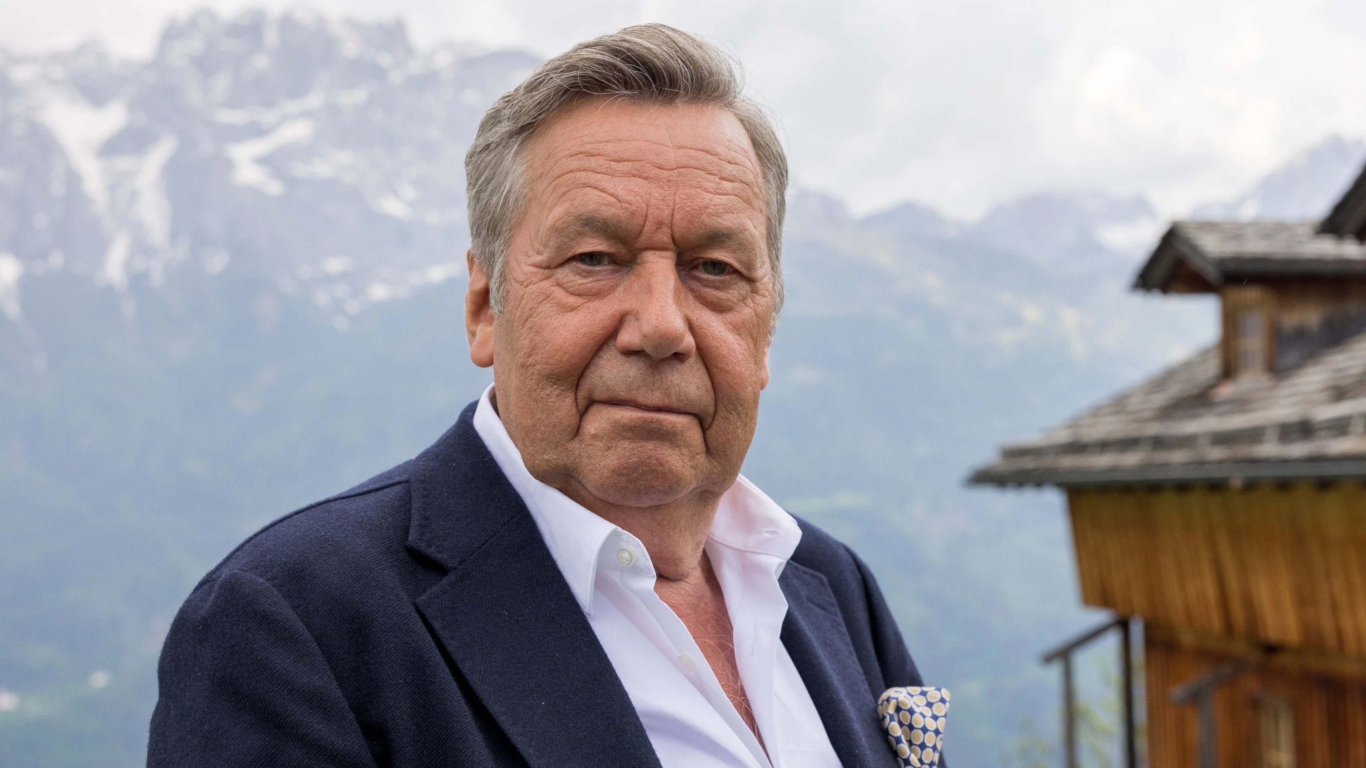 Download von www.picturedesk.com am 31.08.2022 (18:37).  16.05.2022, Iselsberg, AUT, Roland Kaiser besucht den Ederhof in Osttirol, im Bild Roland Kaiser // Roland Kaiser during a press event at the Ederhof in Iselsberg, Austria on 2022/05/16. EXPA Pictures © 2022, PhotoCredit: EXPA/ Johann Groder - 20220516_PD3570 - Rechteinfo: Rights Managed (RM)