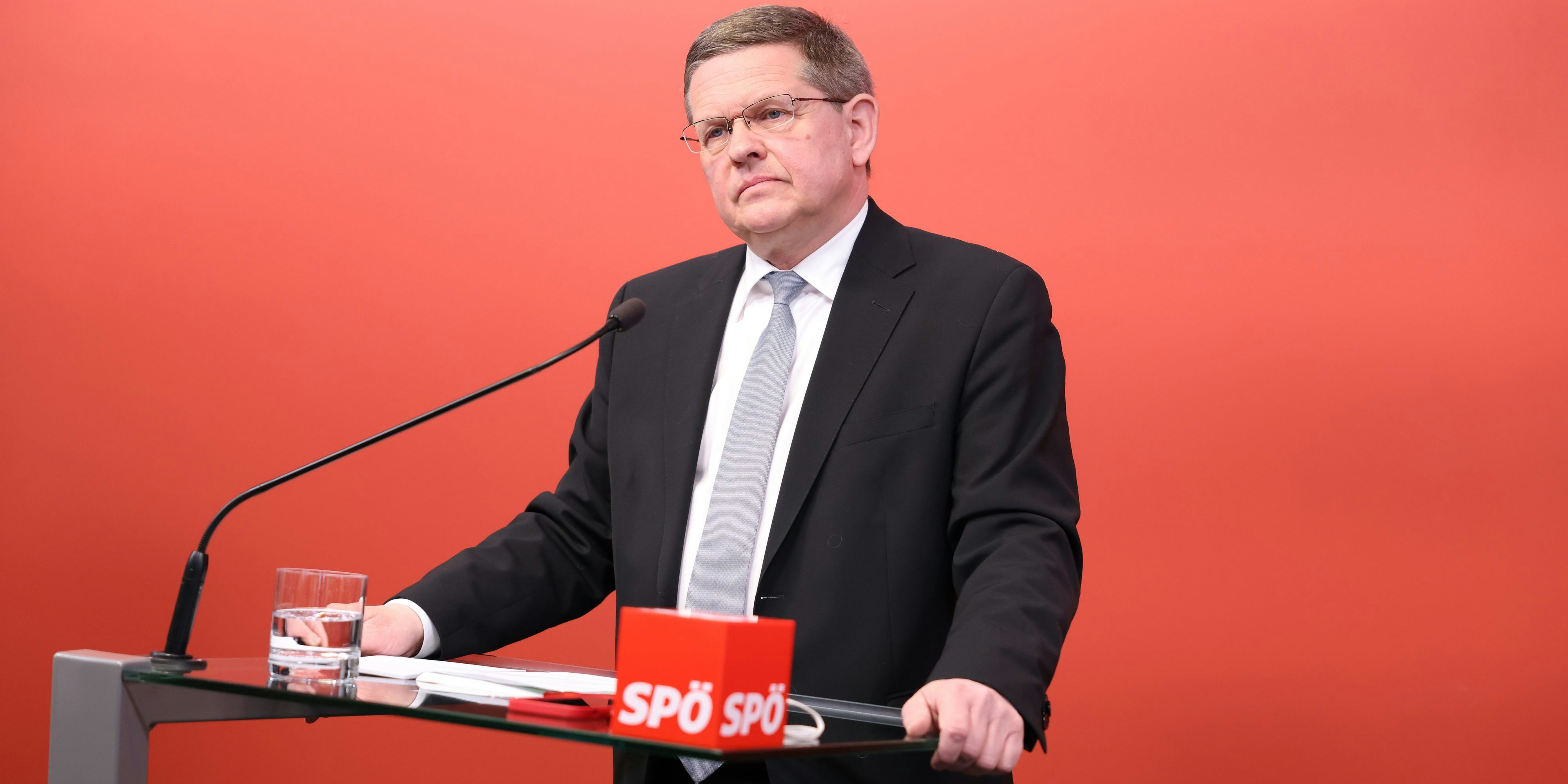 Not amused: SPÖ-Bundesgeschäftsführer Christian Deutsch.