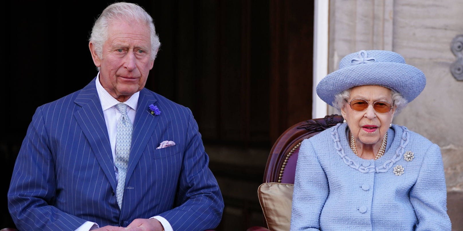 Der Prinz von Wales besucht täglich seine Mutter.