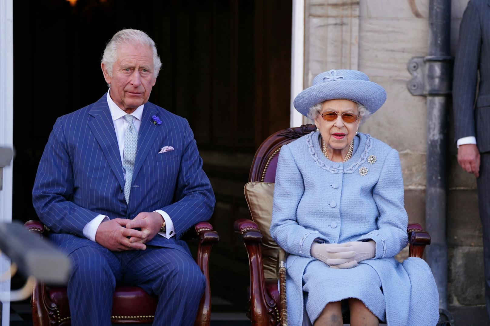 Sorge um Queen! "Unübliche Besuche" von Prinz Charles