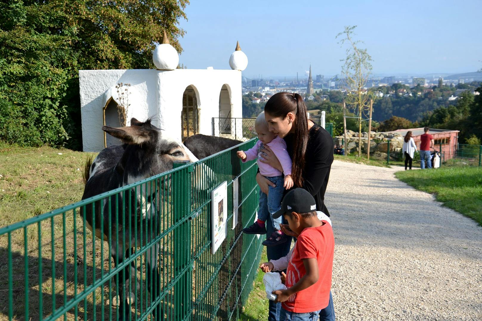 Familienbesuch im Zoo Linz