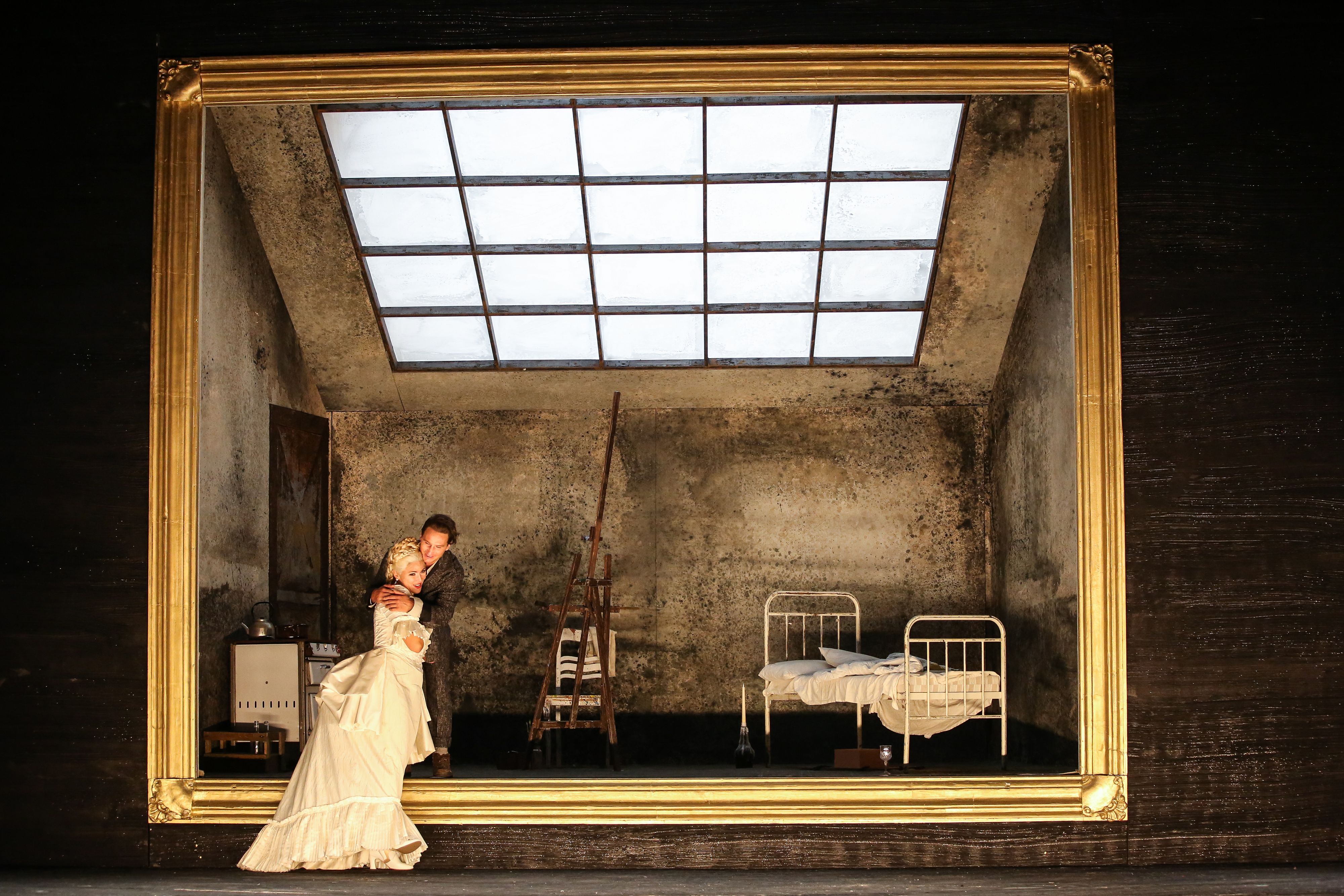 Harald Schmidt und Anette Dasch bilden laut Direktorin de Beer die "perfekten Gegenspieler".