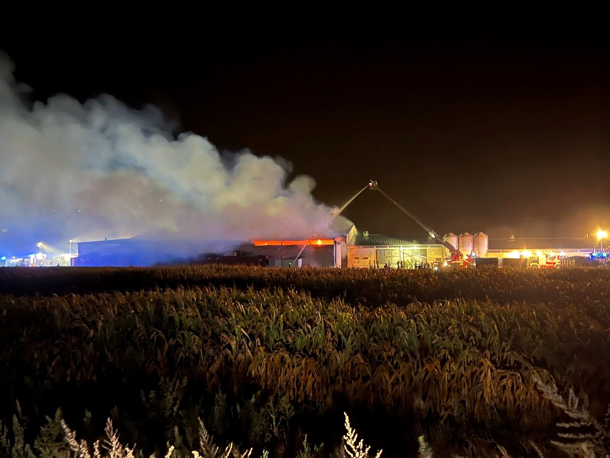 Im Schwesterort von Deutsch Brodersdorf brannte ein Wirtschaftsgebäude ab.