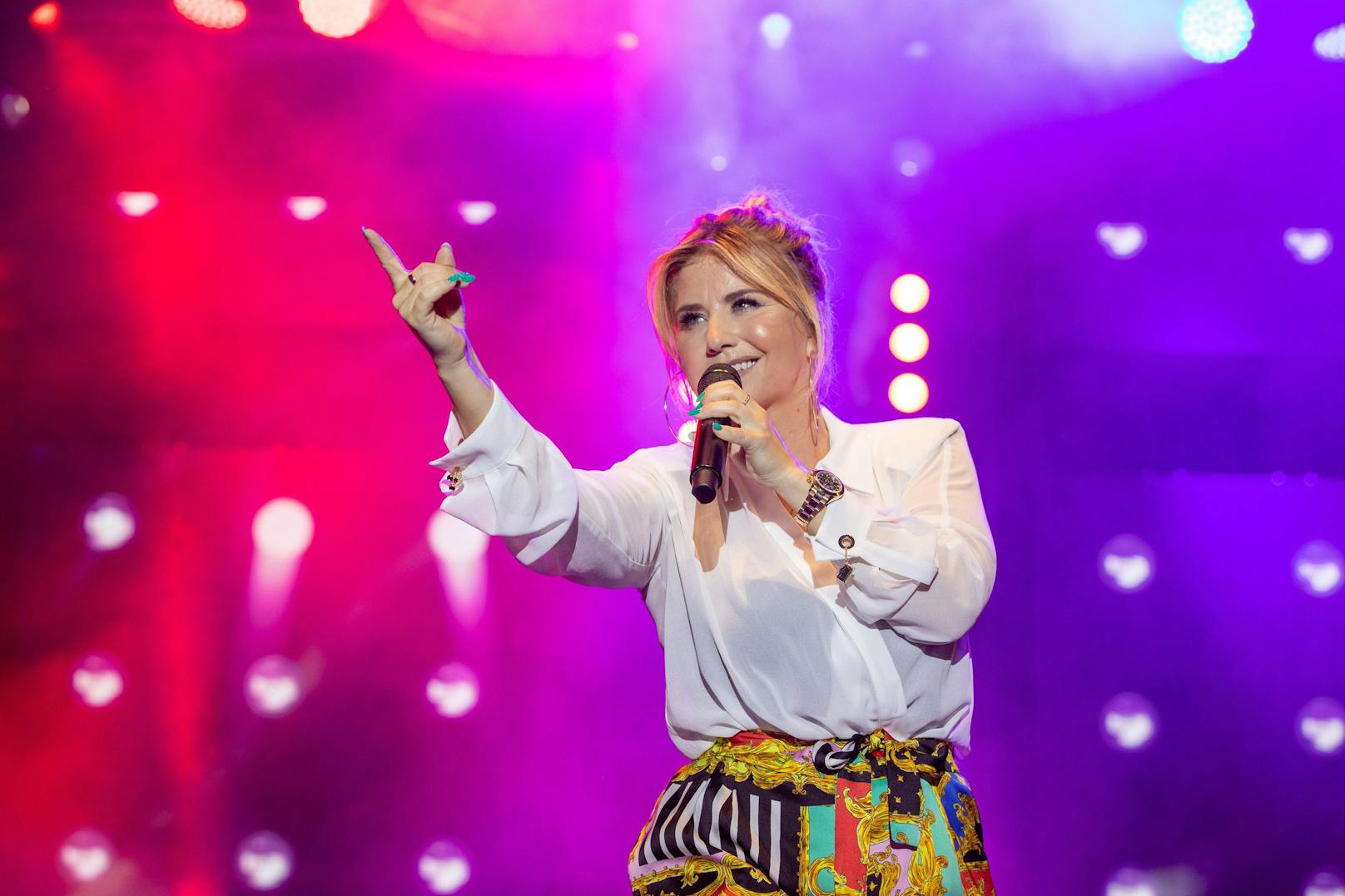 Die "Schlagerinsel" bringt Sängerin Beatrice Egli auf die Wiener Donauinsel.