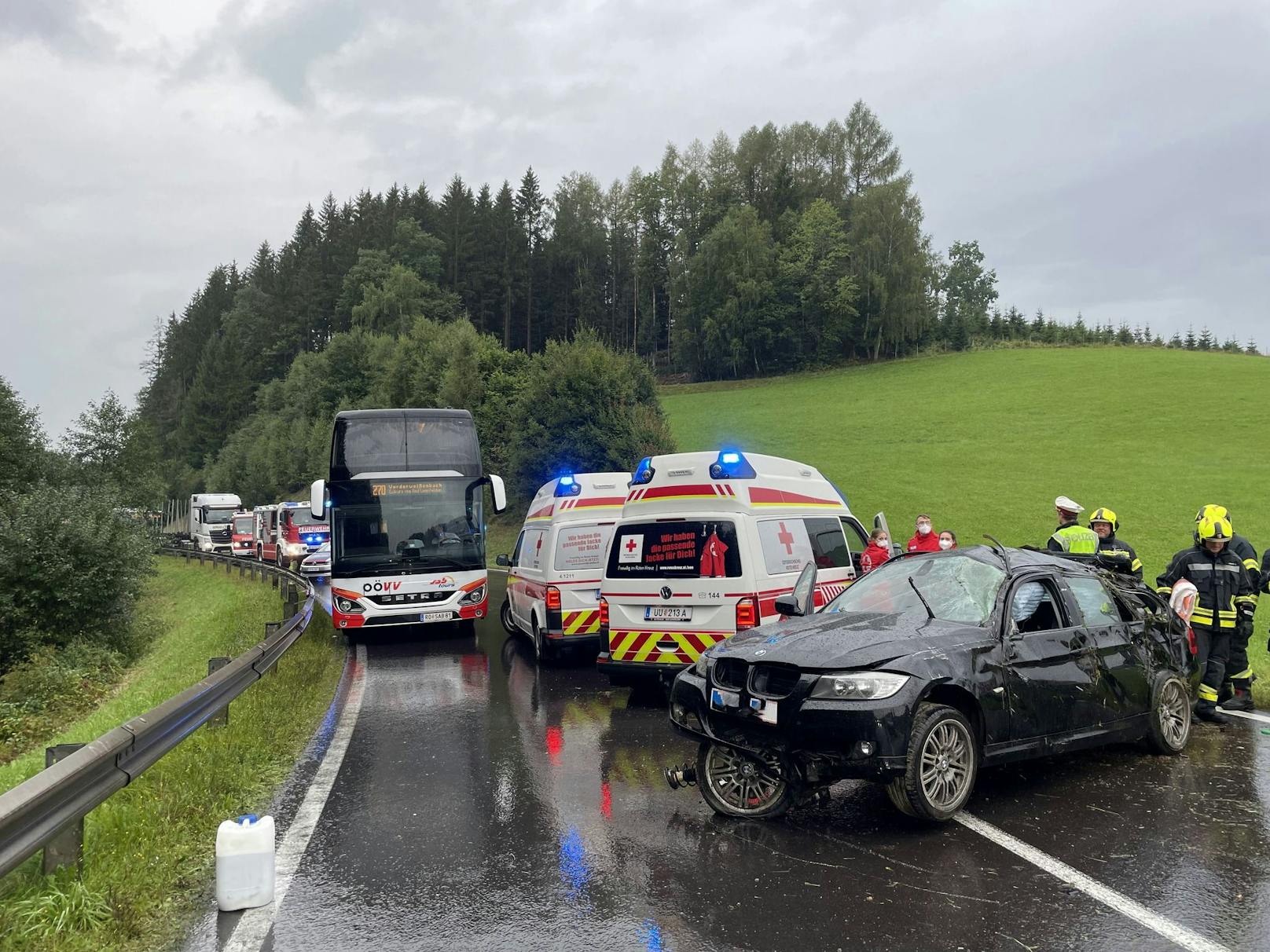 Die Autoinsassen kamen ins Krankenhaus.