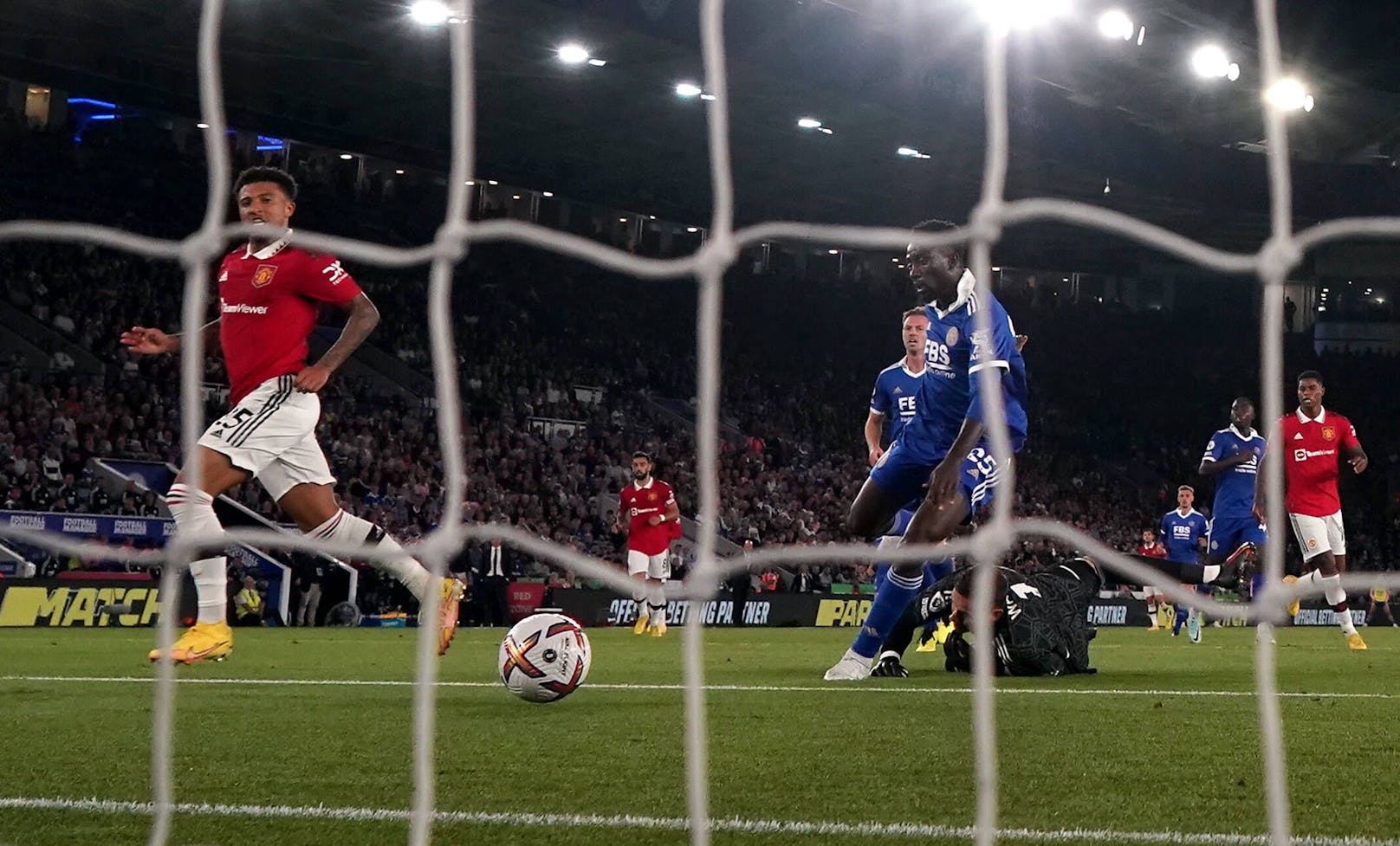 Manchester United feiert den dritten Sieg in Serie, Jadon Sancho erzielte den 1:0-Siegtreffer. 
