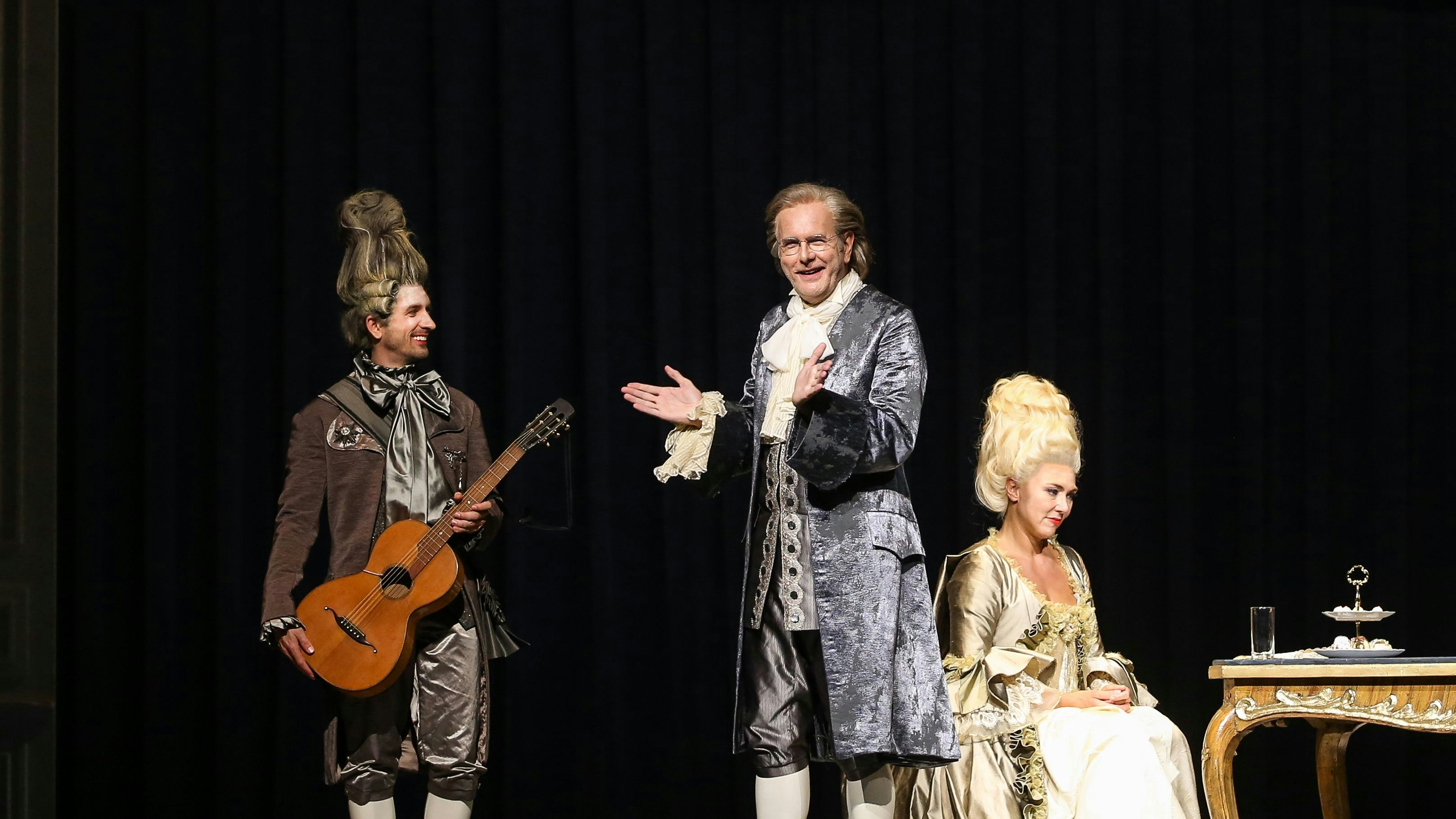 Die Saison in der Volksoper bildet "Die Dubarry" von Carl Millöcker.