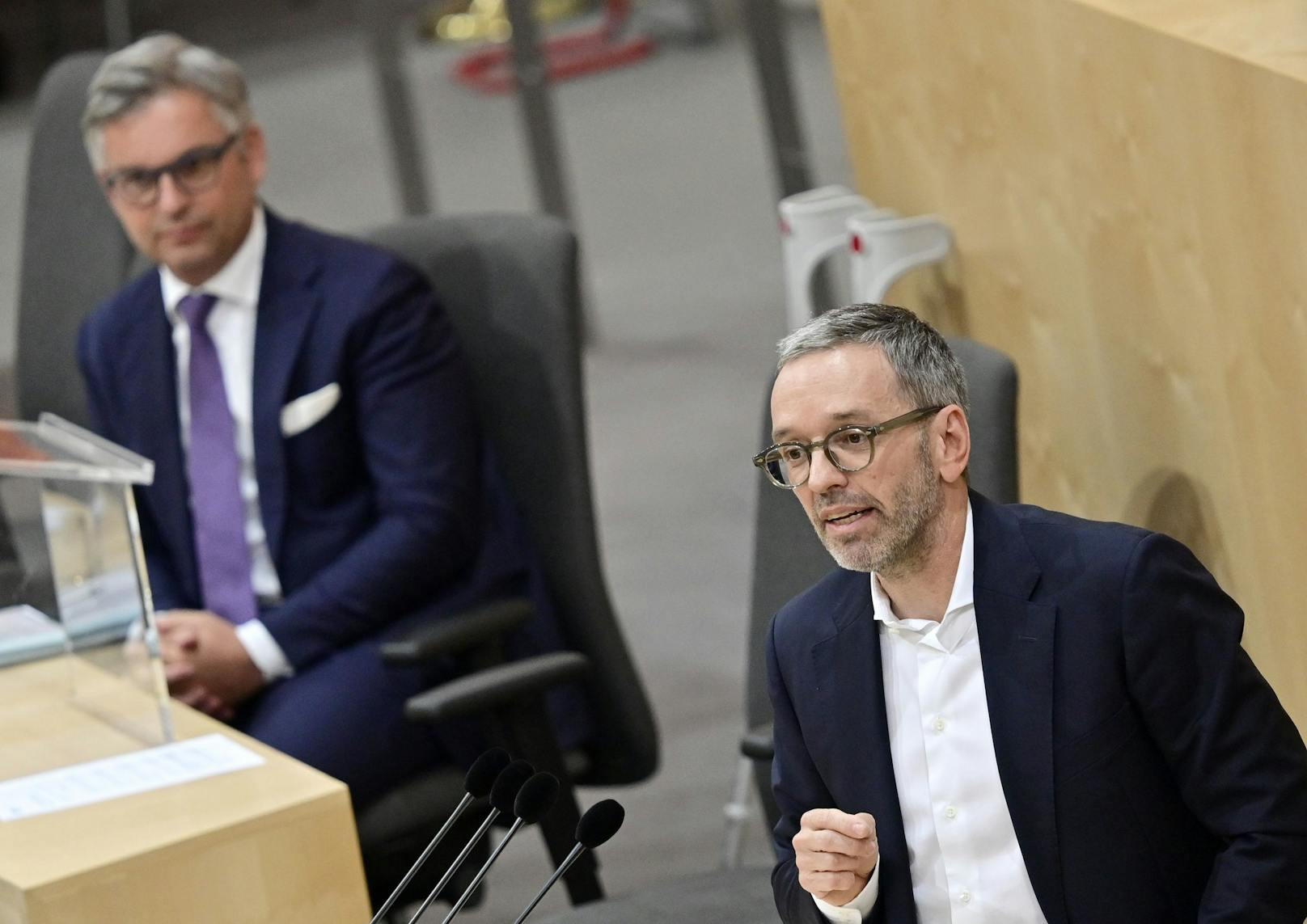 FPÖ-Chef Herbert Kickl attackiert Finanzminister Magnus Brunner scharf.