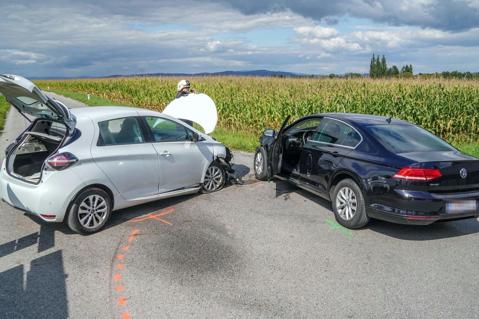 Zwei Autos krachten bei Kirnberg zusammen.