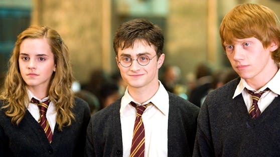 Emma Watson (Hermine Granger), Daniel Radcliffe (Harry Potter) und Rupert Grint (Ron Weasly) wurden in den 2000er Jahren durch die Harry-Potter-Filme weltbekannt.
