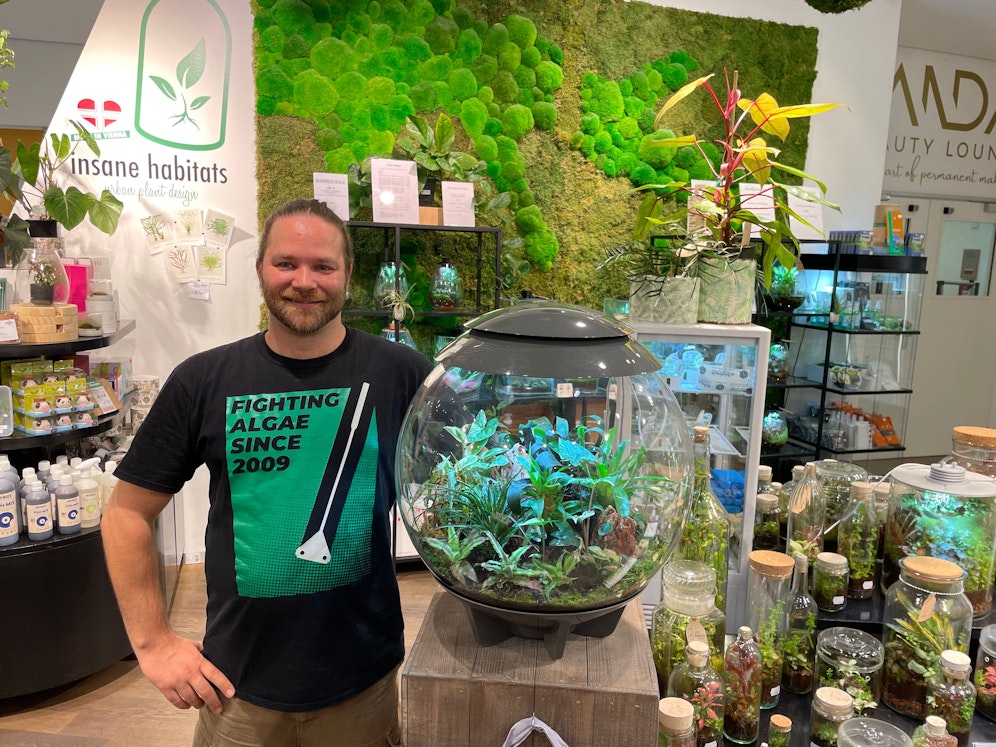 Tobias betreibt das Geschäft 