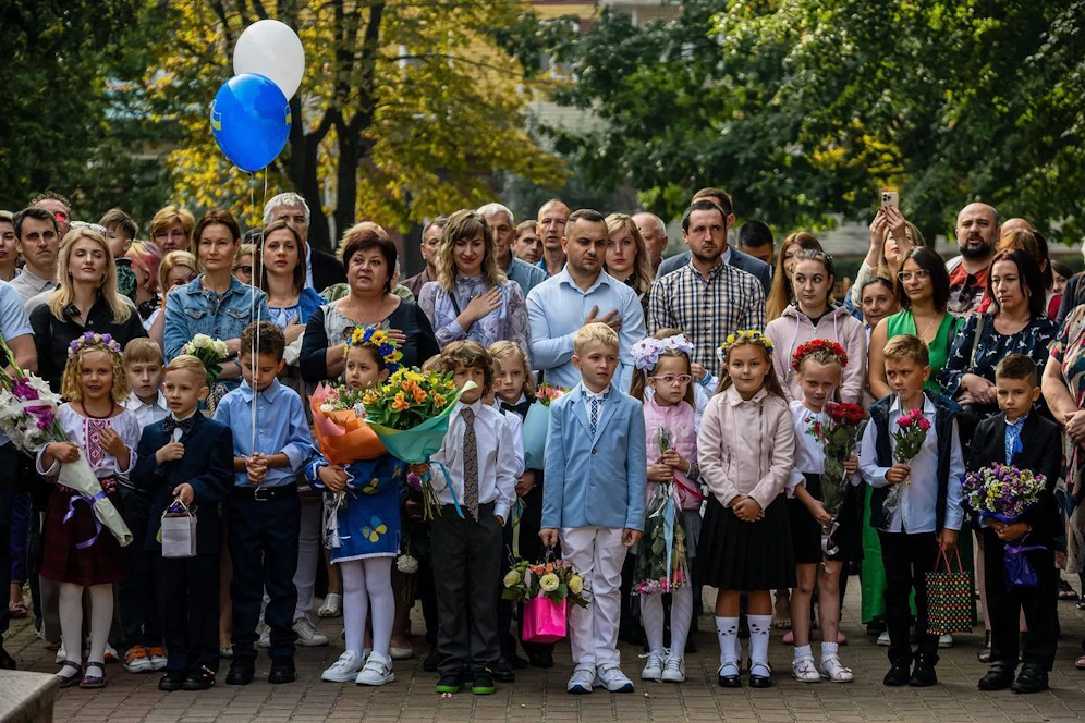 In der Ukraine hat am Donnerstag offiziell das neue Schuljahr begonnen.