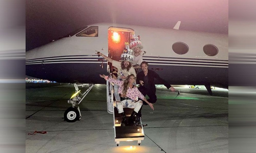 Zum 33. Geburtstag gibt's eine Sause im Privatflugzeug.