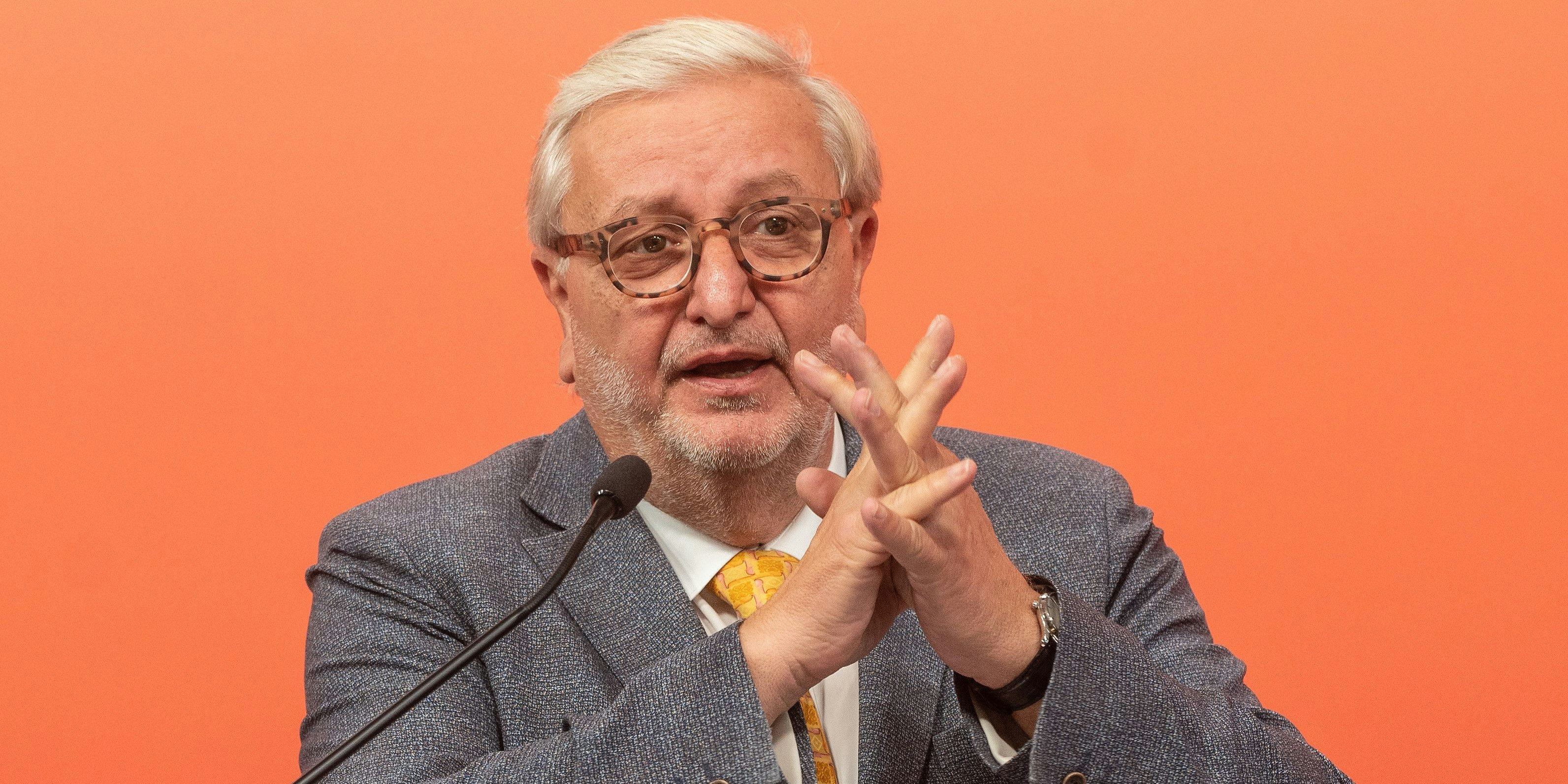 Download von www.picturedesk.com am 03.09.2022 (16:54).  WIEN, OESTERREICH - 1. JUNI: Wirtschaftssprercher der SPOE Christoph Matznetter bei einer Pressekonferenz der SPOE zu Massnahmen gegen die Teuerung im Parlamentsklub der SPOE am 1. Juni 2022 in Wien, Oesterreich.220601_SEPA_32_031 - 20220601_PD3366 - Rechteinfo: Rights Managed (RM)