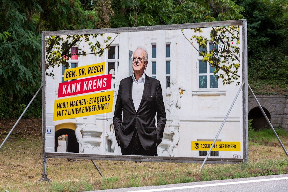 Gemeinderatswahl 2022 in Krems am 04.09.2022 - ein Wahlplakat der SPÖ, Team Bgm. Dr. Reinhard Resch
