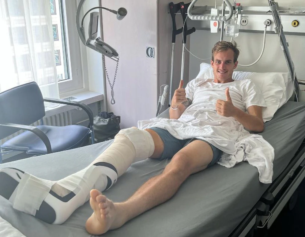 Fabian Schubert mit Grüßen aus dem Krankenbett.