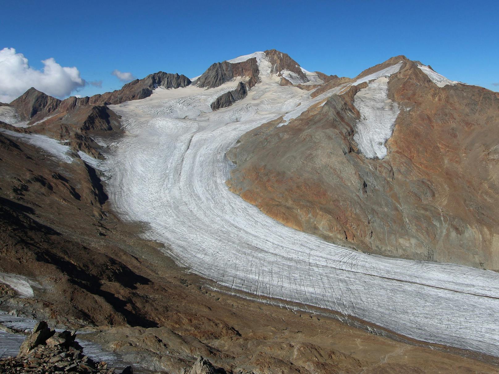 Der Hintereisferner,&nbsp;einer der größten Gletscher Tirols, verlor in diesem Sommer so viel Masse wie noch nie seit Beginn der Aufzeichnungen.