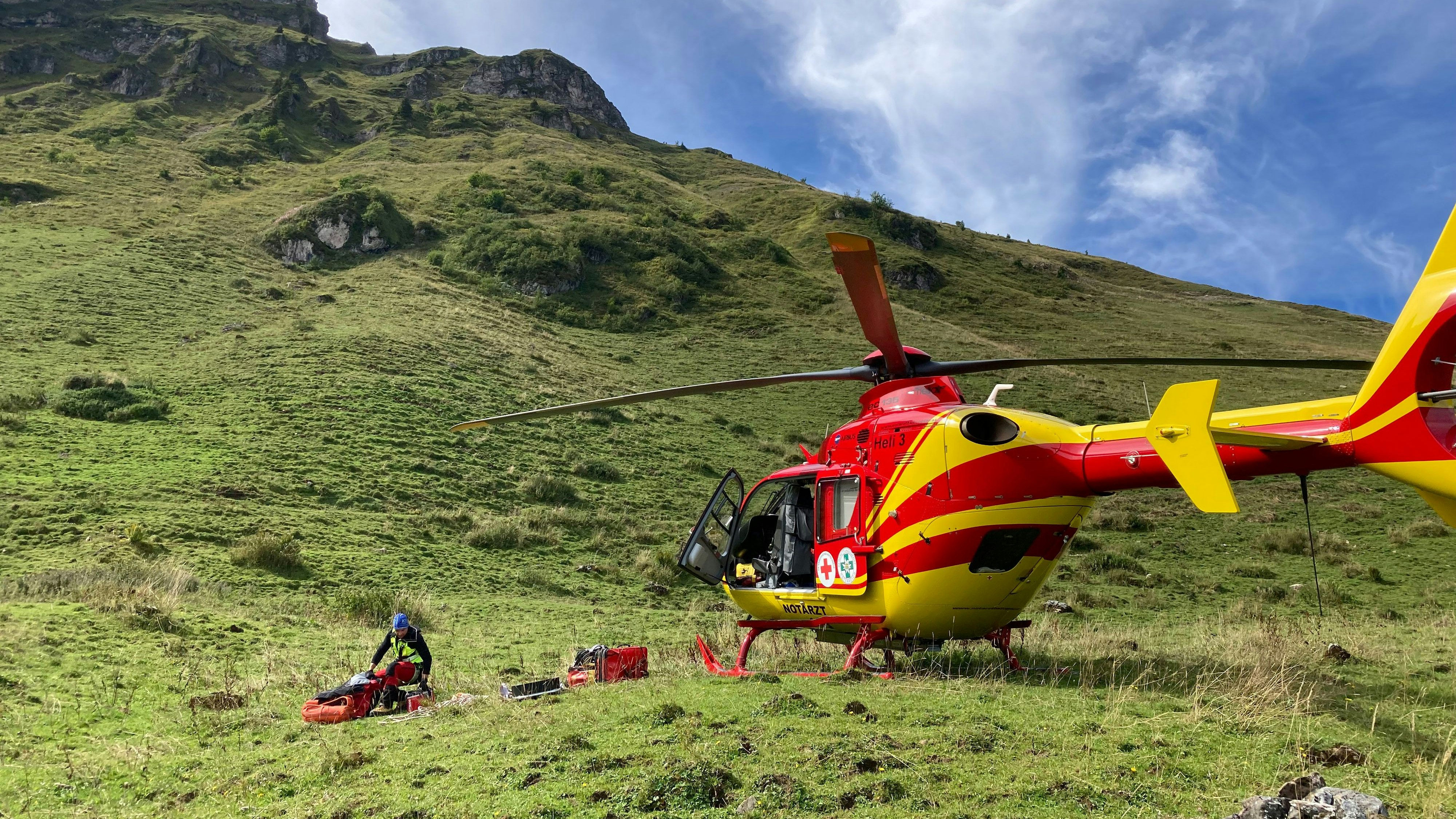 Ein 75-jähriger Mann ist bei einem Alpinunfall in Tirol ums Leben gekommen.