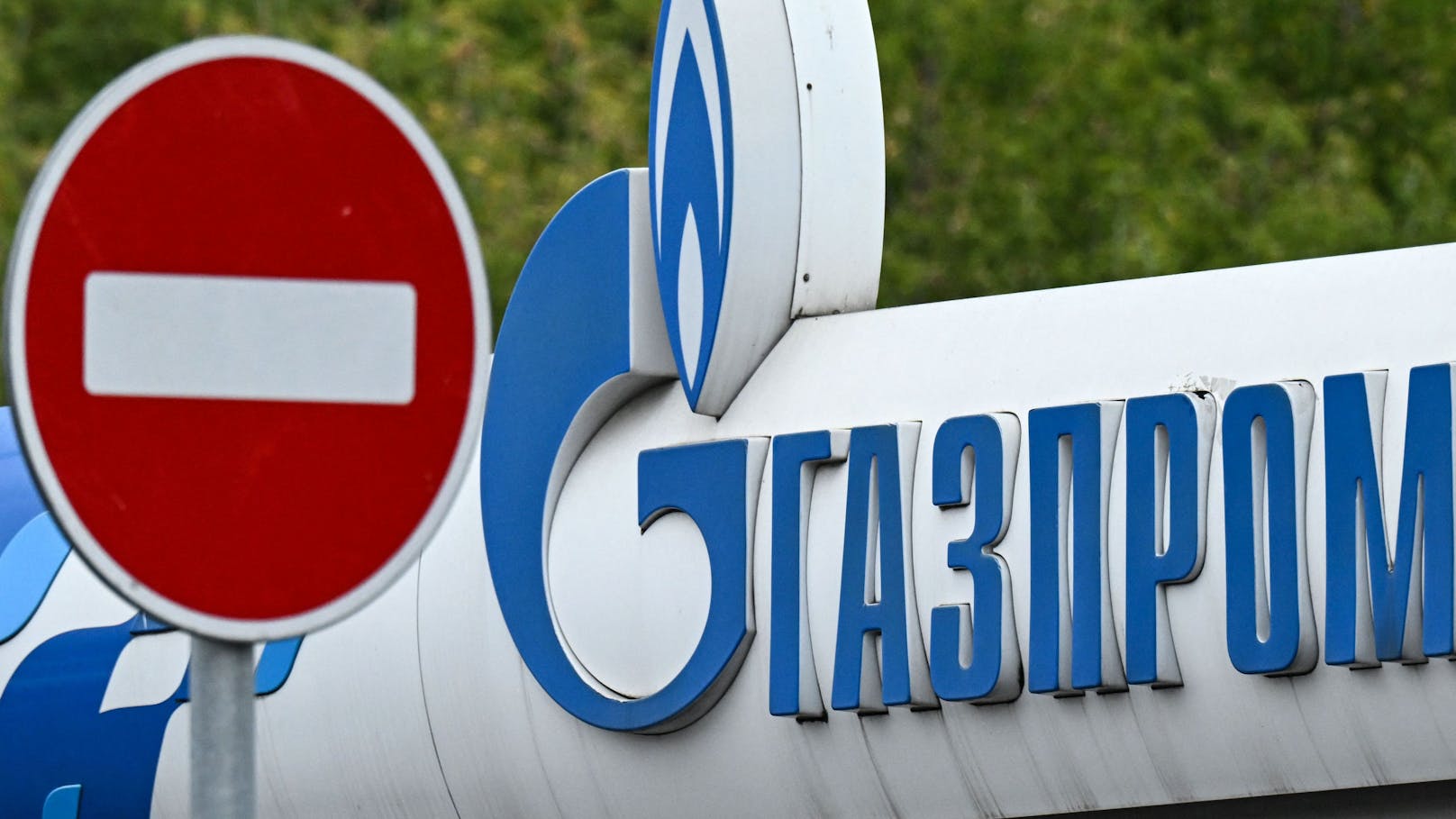 Vorausgegangene Lieferstopps hatte Gazprom jeweils mit Wartungsarbeiten begründet.