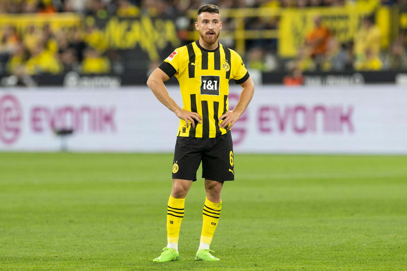 Dortmunds Neuzugang Salih Özcan ist ein Held.