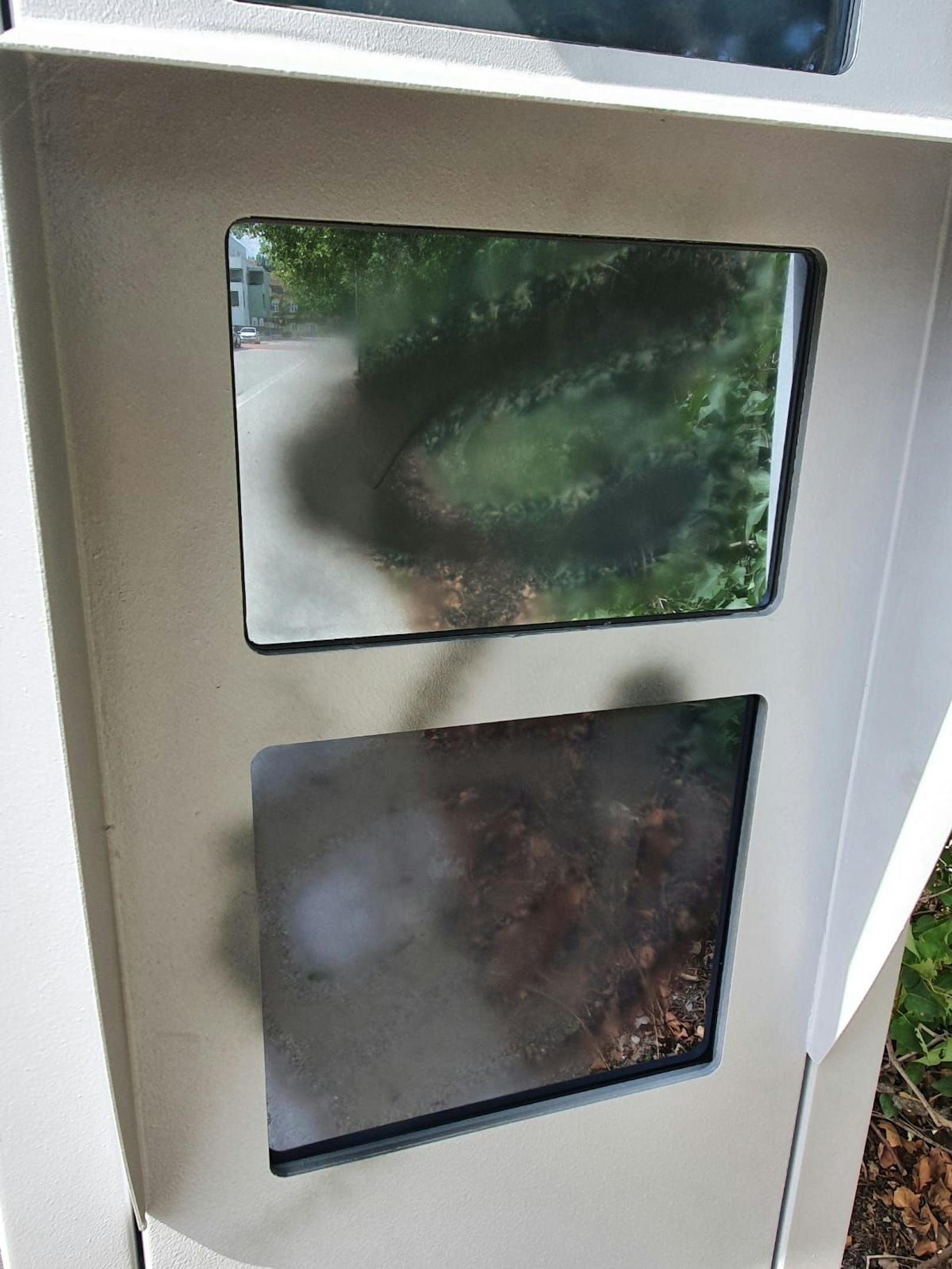 Sprayer-Angriff auf Radarboxen in Traiskirchen