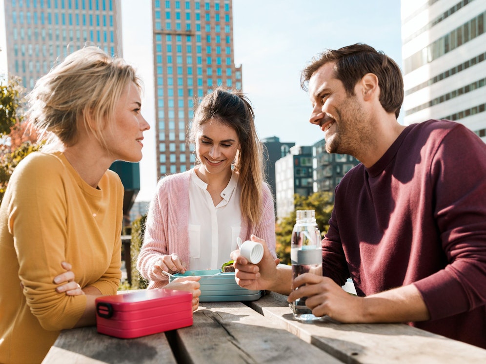 Selbst einkaufen und kochen: Heutzutage angesagter denn je, denn beim Meal Prepping&nbsp;lässt sich langfristig viel Geld sparen.
