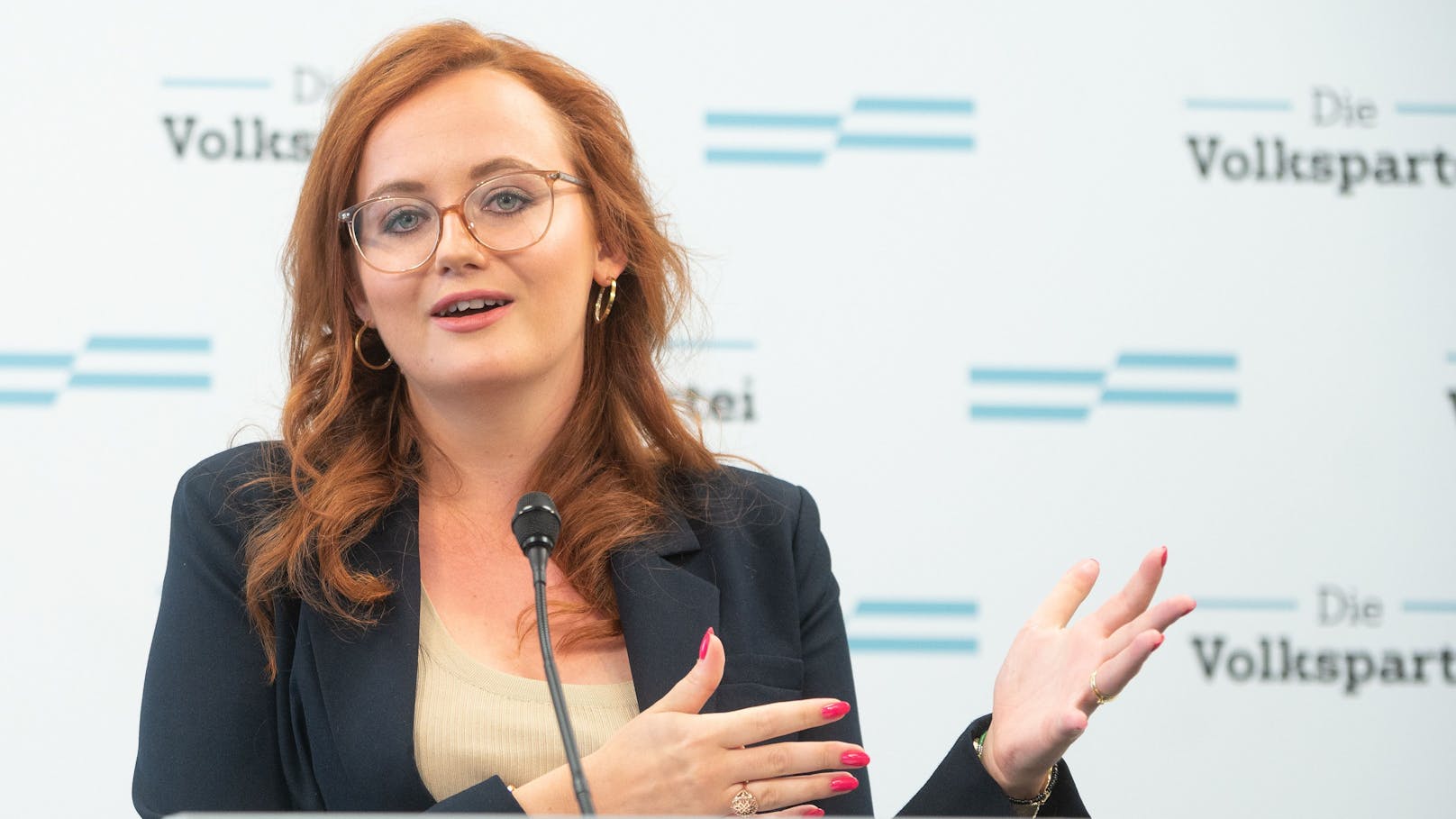 Laura Sachslehner verteidigt beim Klimabonus die Aussagen der Tiroler ÖVP.