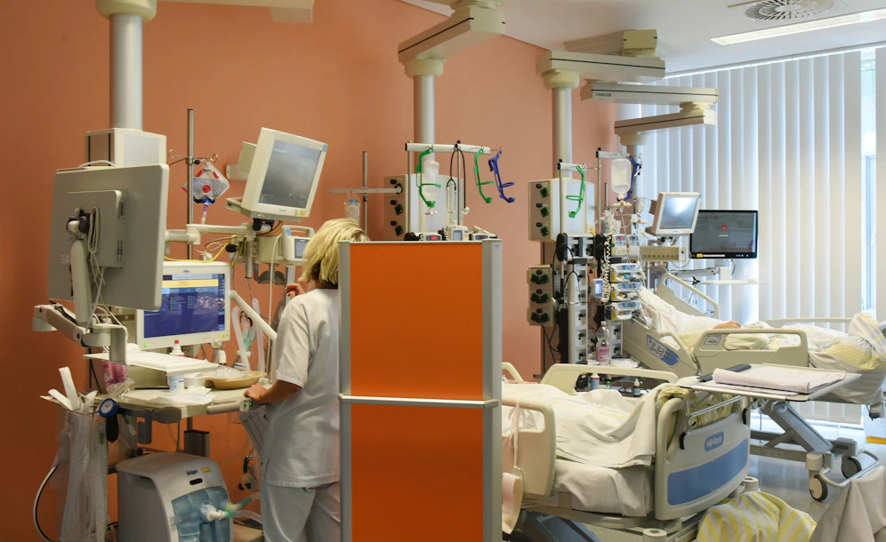 Immer noch befinden sich Corona-Patienten in den Intensivstationen der Spitäler.