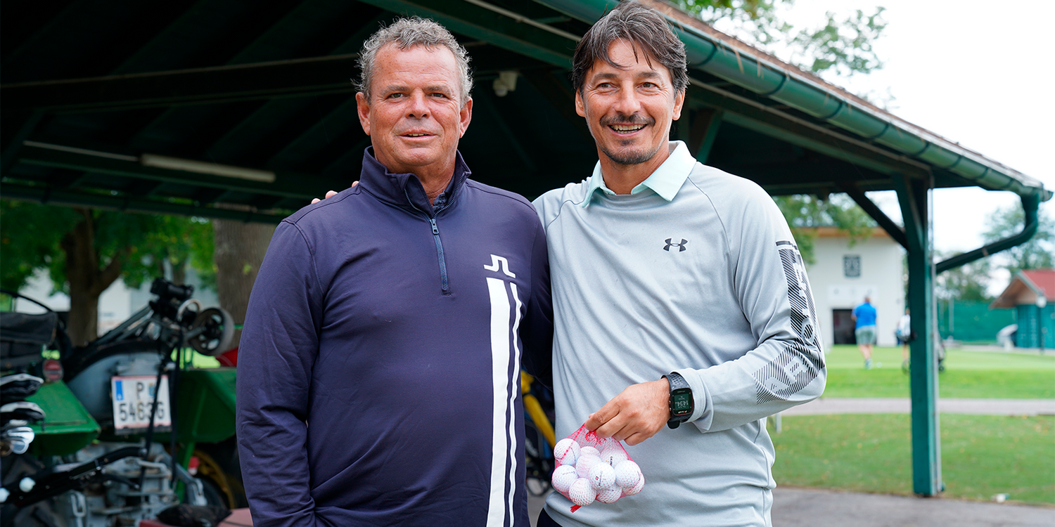 Ex-Kicker Ivica Vastic und Manfred Zsak wissen auch mit Golfbällen umzugehen.