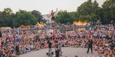 Festival zeigt Feuershows und Akrobatik am Karlsplatz