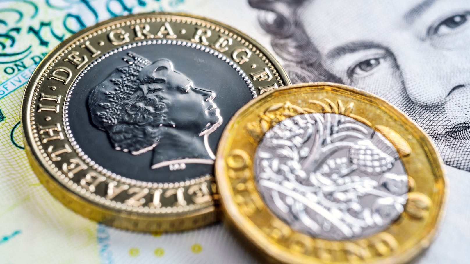 In den letzten 70 Jahren präsentierte sich das britische Pfund jeweils mit dem Konterfeit von Queen Elizabeth II