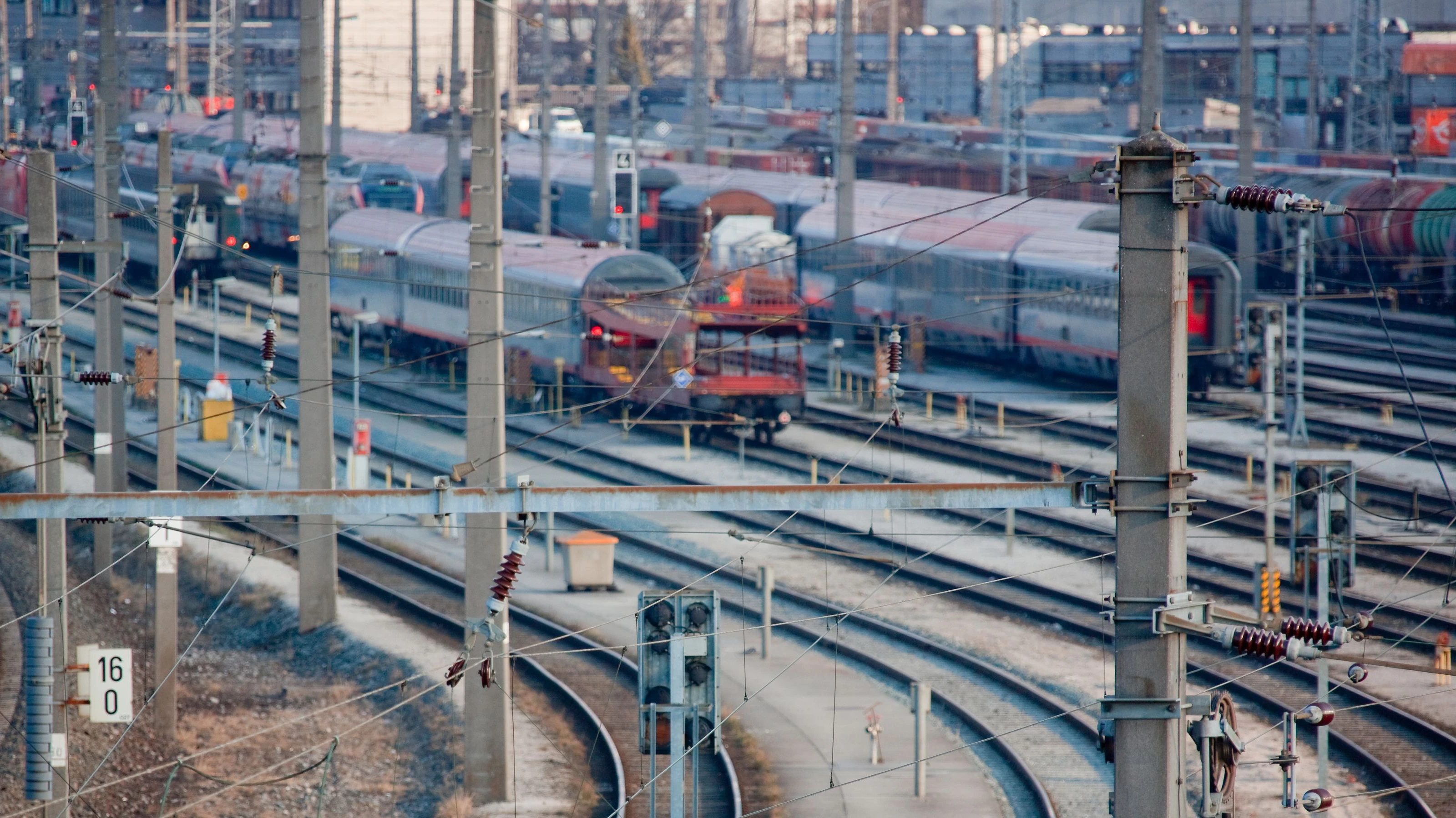 Am Güterbahnhof in Wolfurt kam es zu einem schweren Arbeitsunfall.