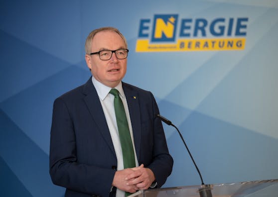 Landeshauptfrau-Stellvertreter Stephan Pernkopf (ÖVP) fordert eine "Licht-Sperrstunde".