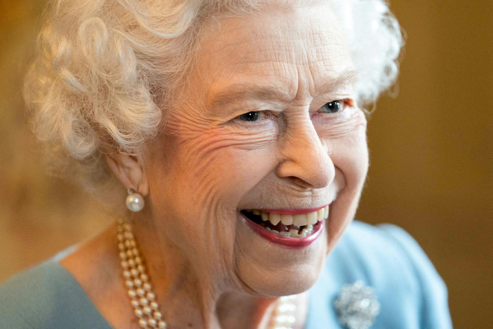 Palast zeigt bisher unveröffentlichtes Foto von Queen