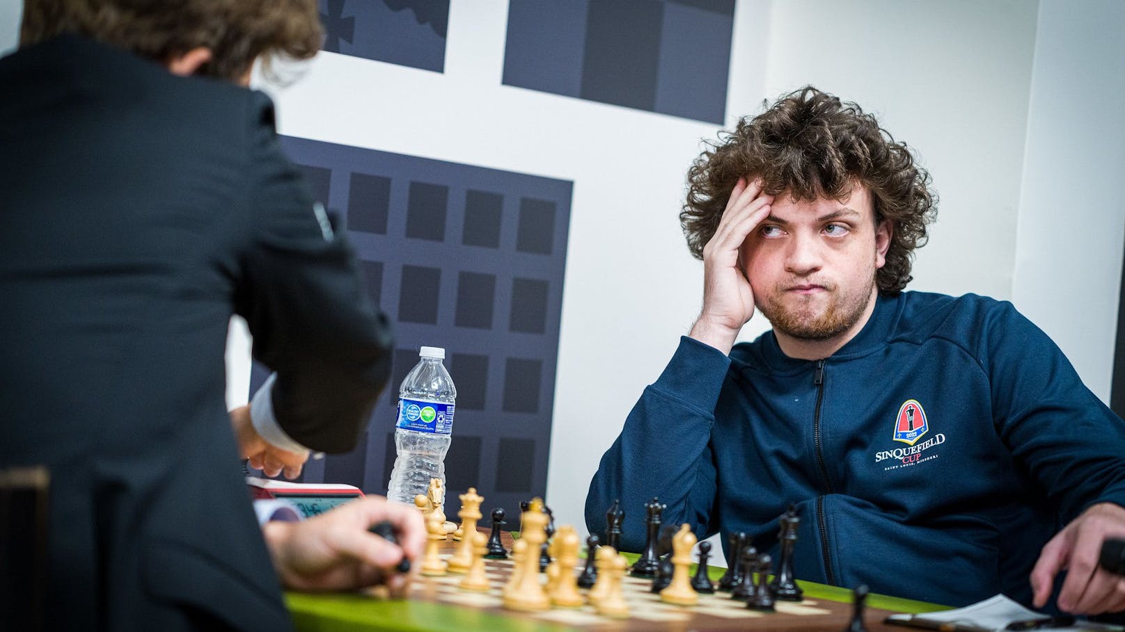 Ausgekugelt mit Liebeskugeln? Der 19-jährige Schach-Shootingstar Hans Niemann sieht sich heftigen Vorwürfen ausgesetzt.