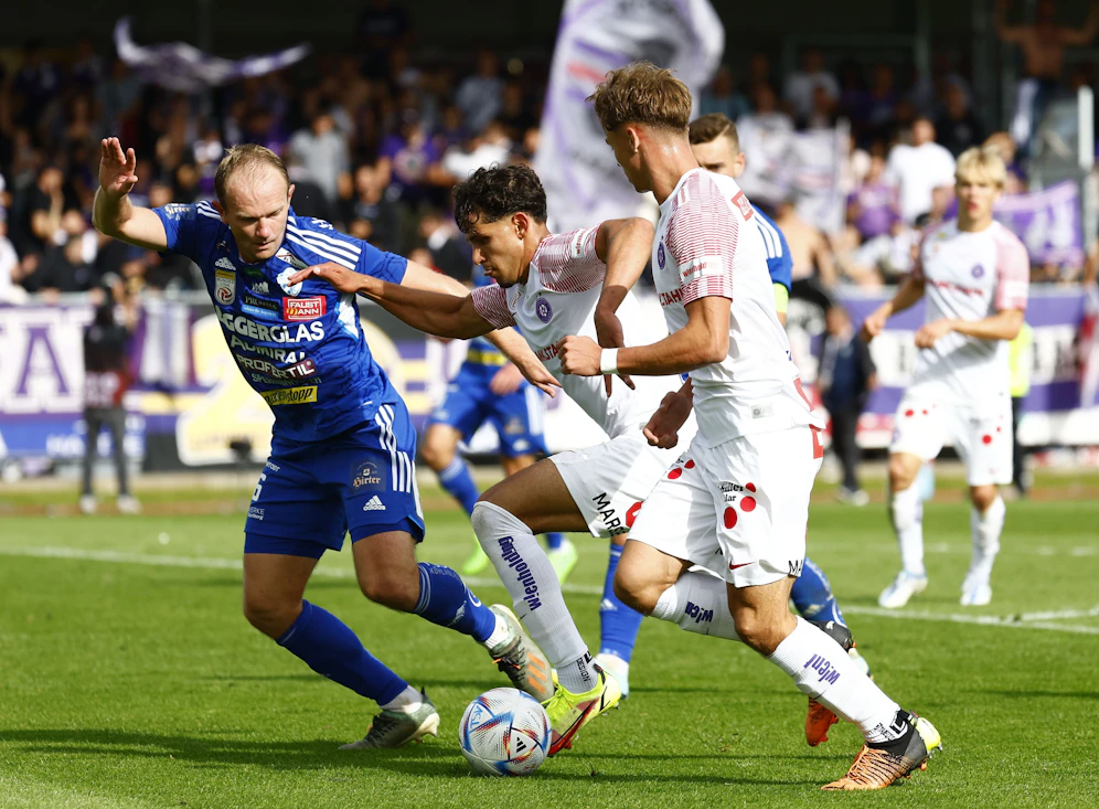 Ziad El Sheiwi (M.) verletzte sich beim Comeback.