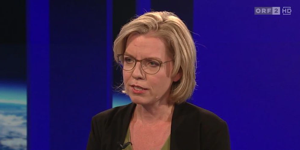 Energiesparen, wo es nur geht: Grünen-Ministerin Leonore Gewessler in der ORF-